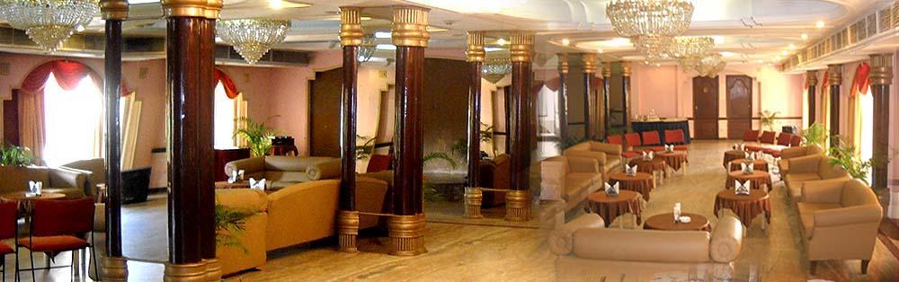 Empires Hotel Purî Extérieur photo