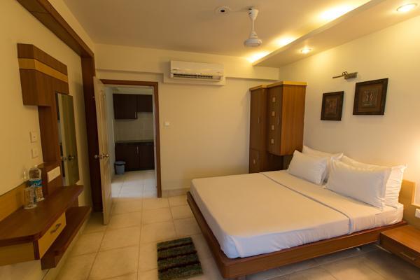 Empires Hotel Purî Extérieur photo